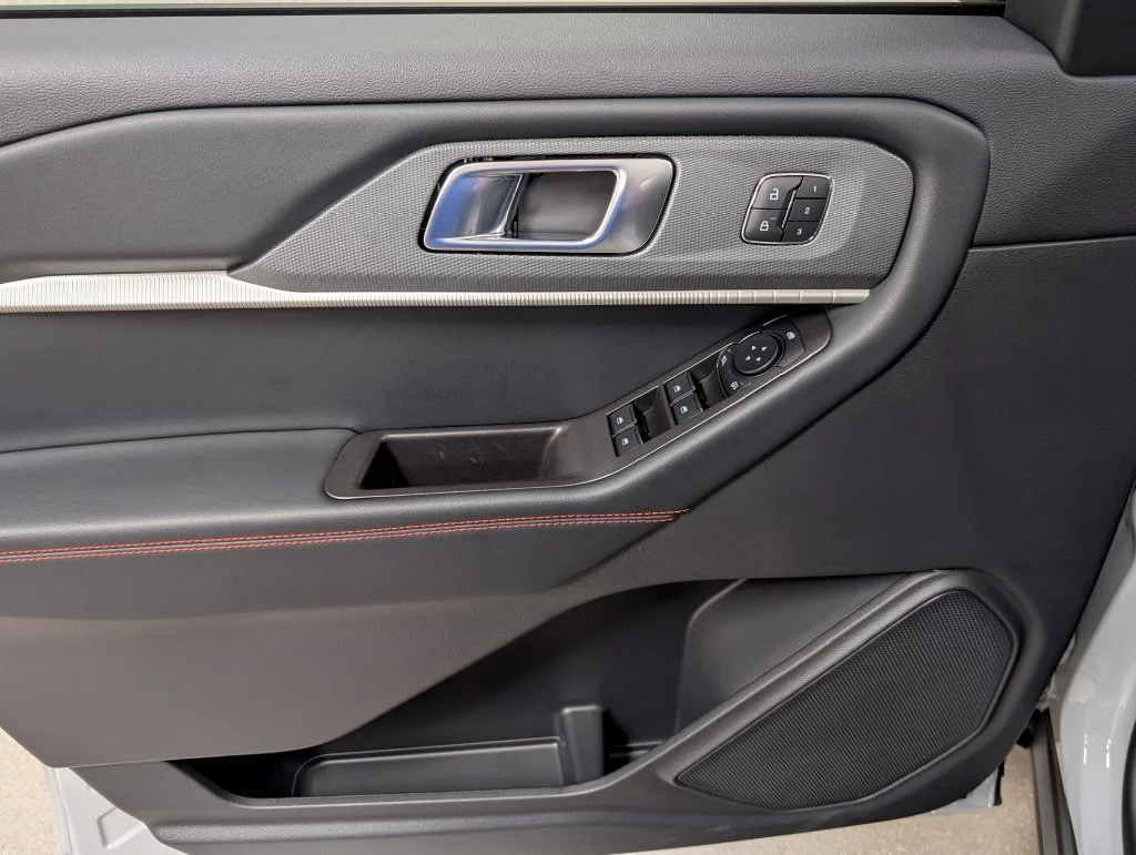 New 2027 Avalanche Gray Ford ST-Line image 11