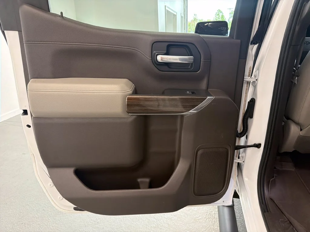 Used 2020 White Chevrolet RST image 9
