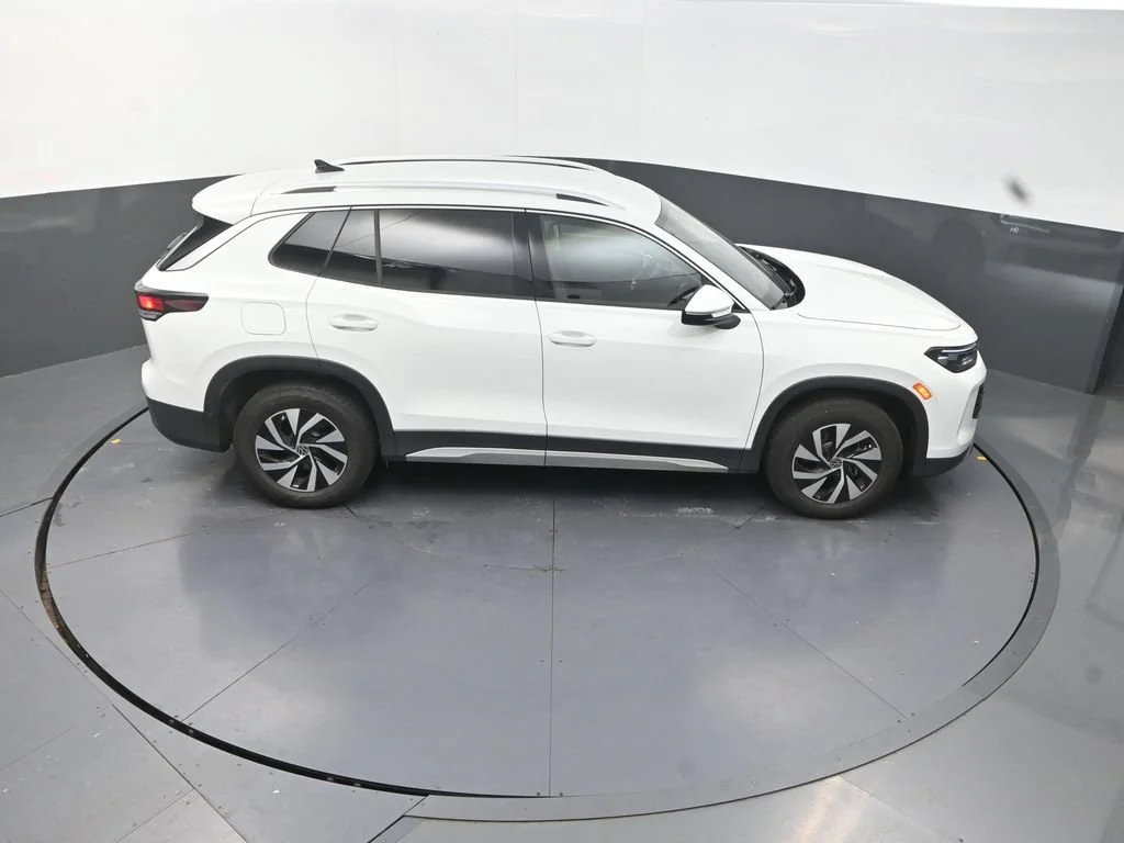 Used 2026 White Volkswagen S image 22