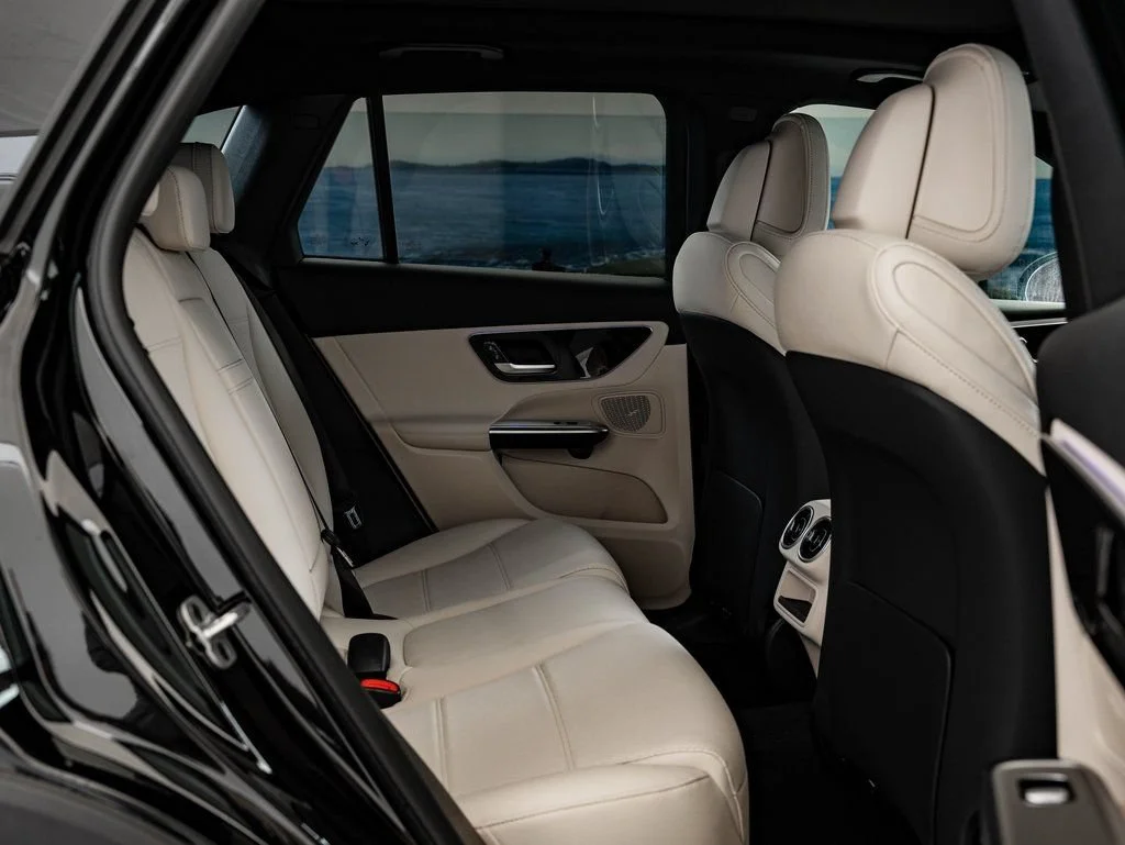 Used 2026 Black Mercedes-Benz GLC 300 image 44