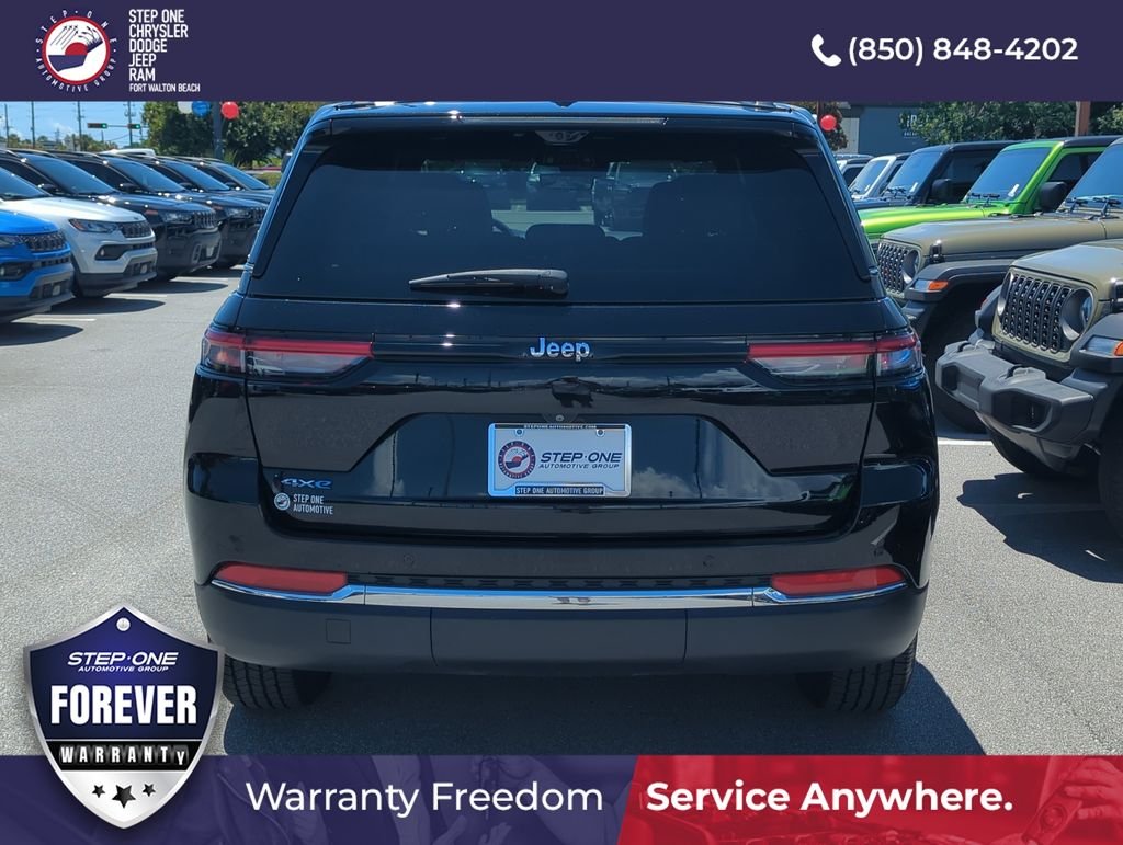 Used 2022 Black Jeep 4xe image 5