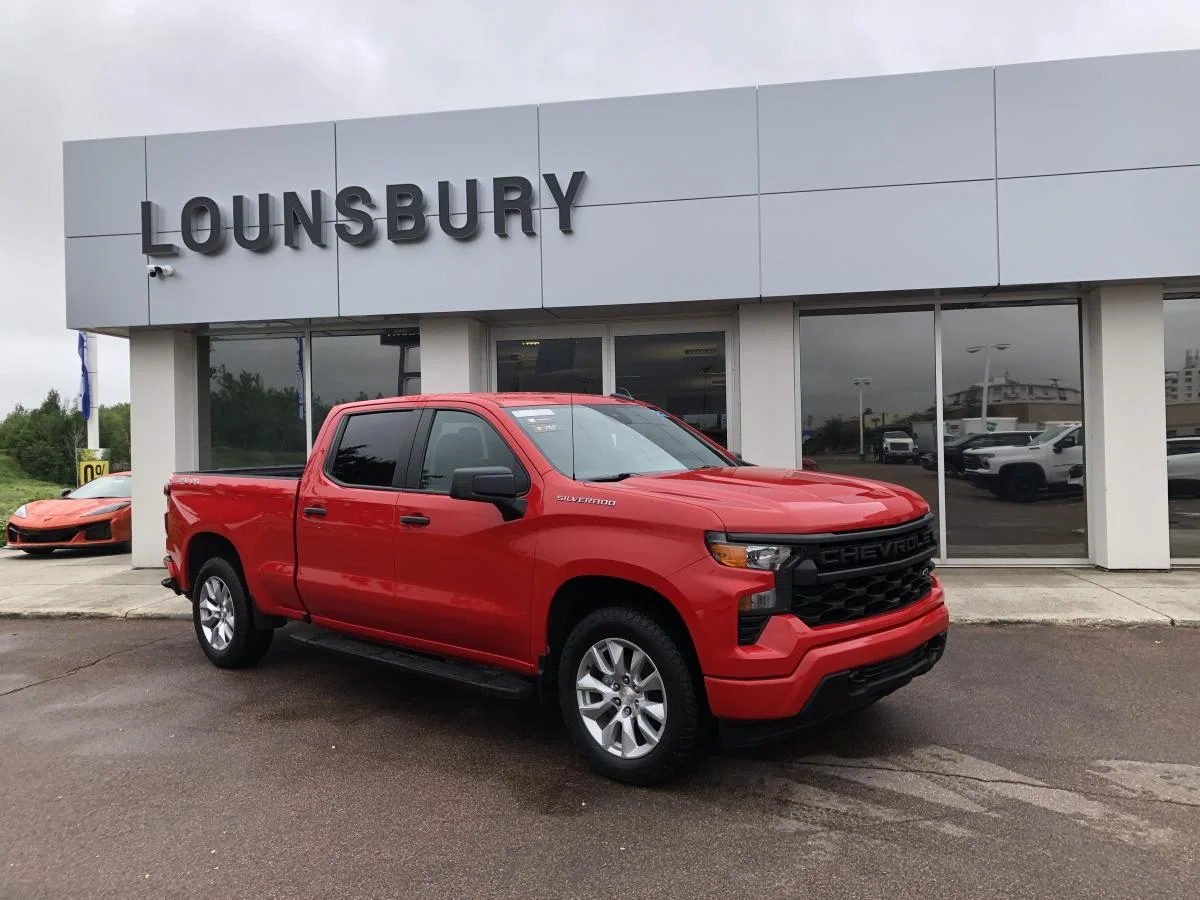 Used 2022 Red Chevrolet 4WD Crew Cab 157" Custom image 1