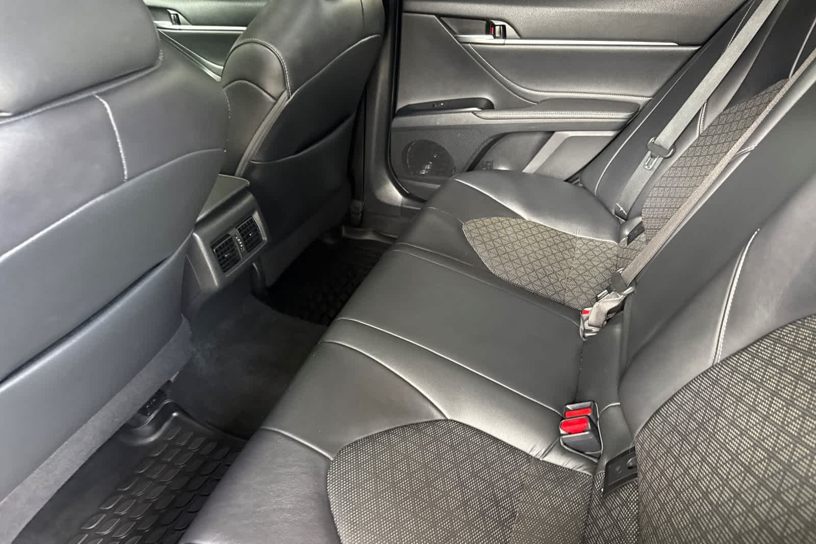 Used 2018 Blue Streak Metallic Toyota XSE image 2