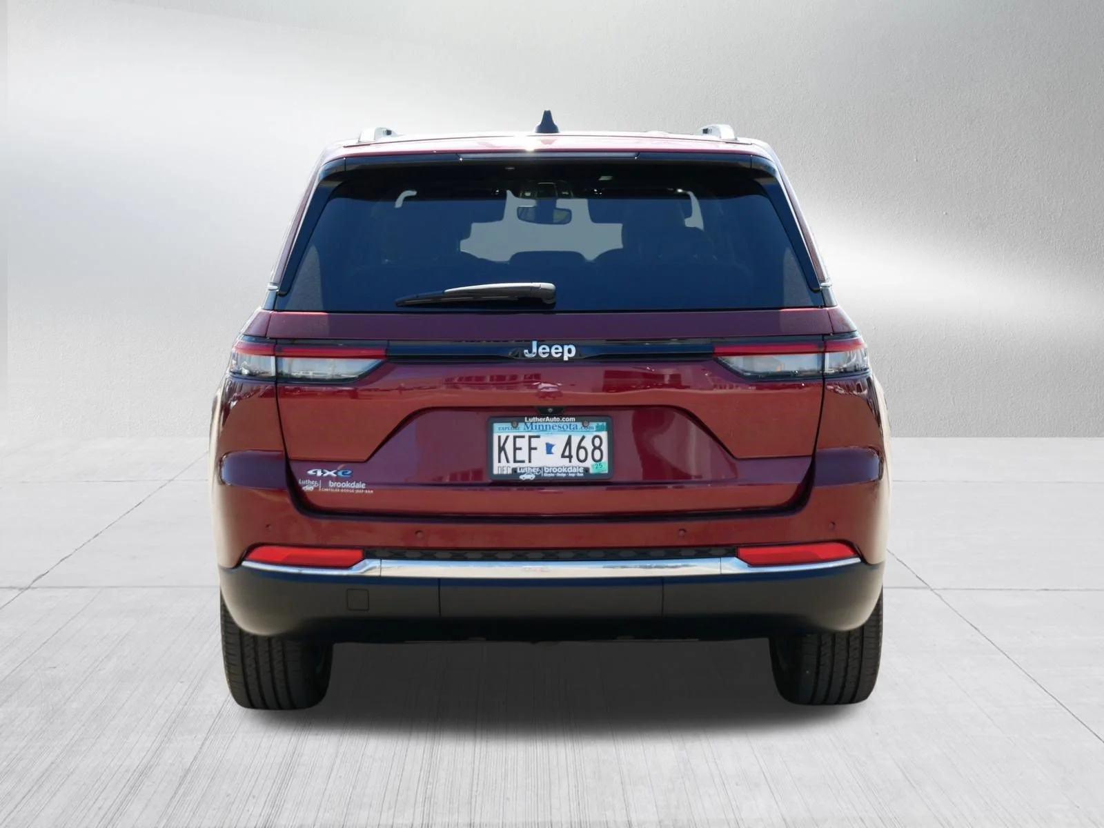 Used 2022 Velvet Red Pearlcoat Jeep  image 6