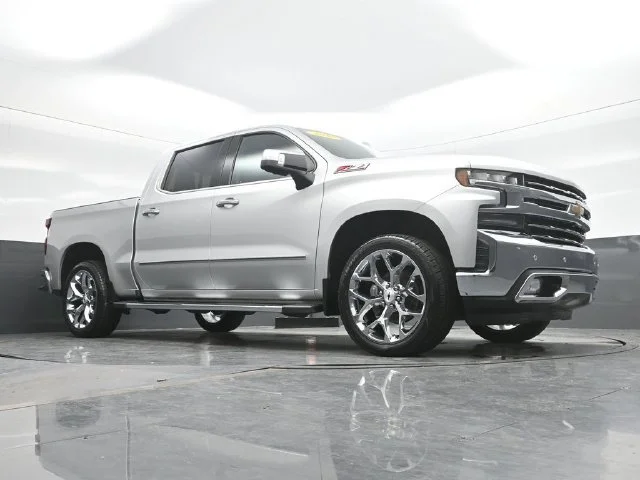 Used 2022 SILVER ICE METALLIC Chevrolet LTZ image 23