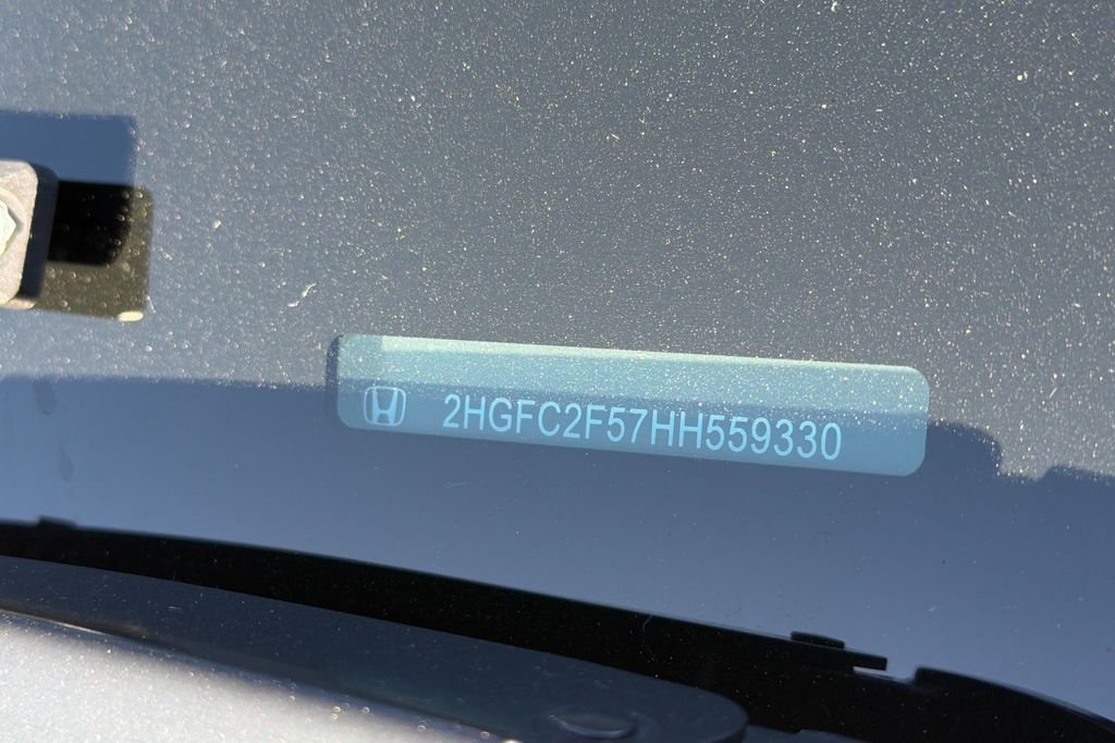 Used 2017 Lunar Silver Metallic Honda LX image 7