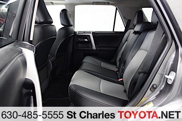 Used 2015 Gray Toyota SR5 image 15