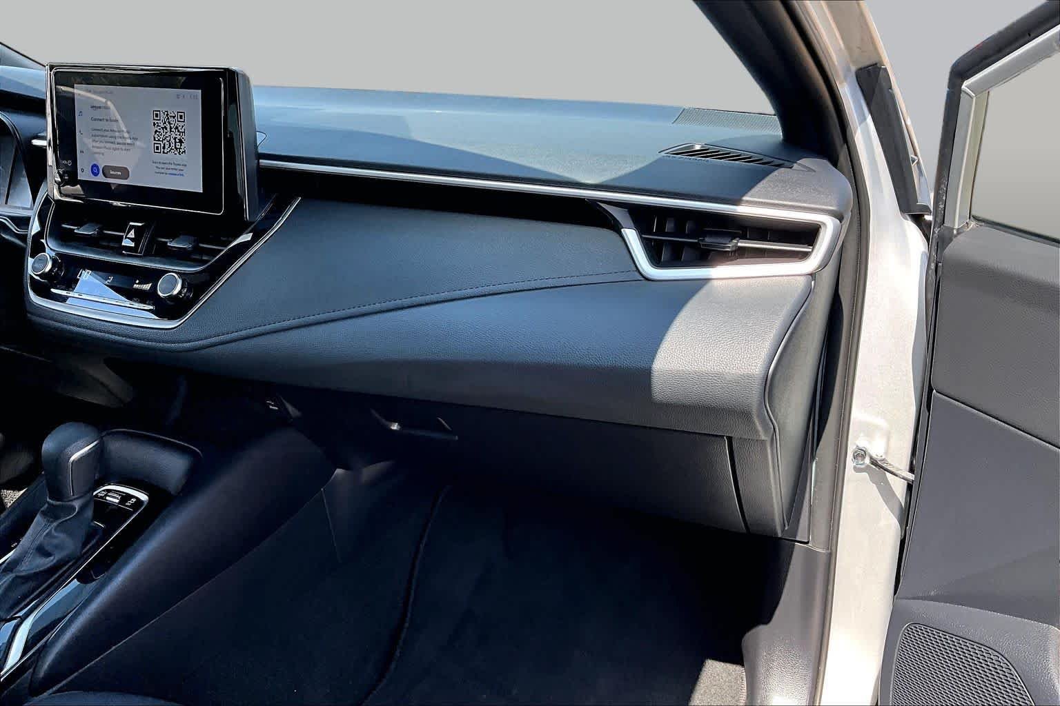Used 2025 Classic Silver Metallic Toyota SE image 19