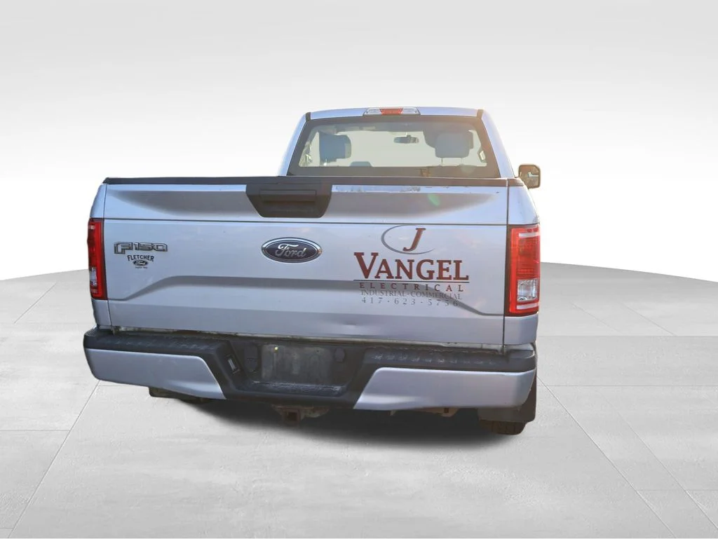 Used 2017 Silver Ford XL image 16