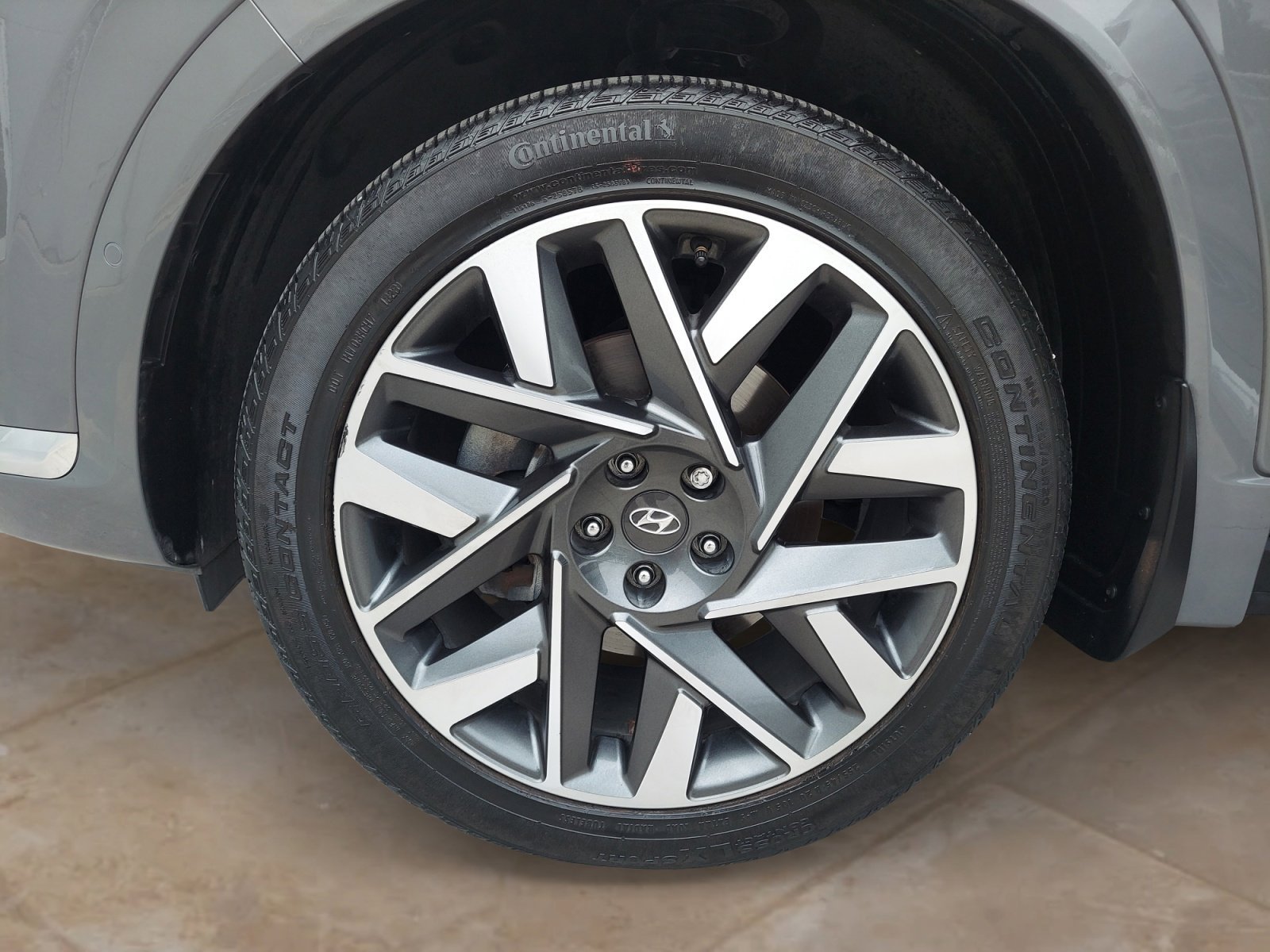 Used 2023 Hampton Gray Hyundai Calligraphy image 29