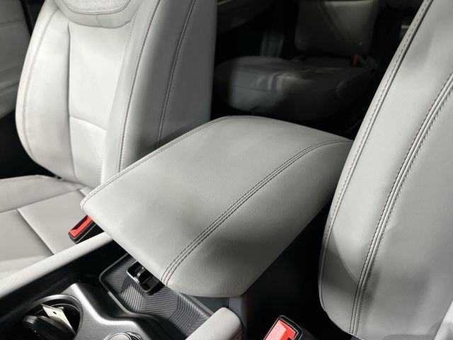 New 2026 Star White Metallic Tri-Coat Ford Active image 26