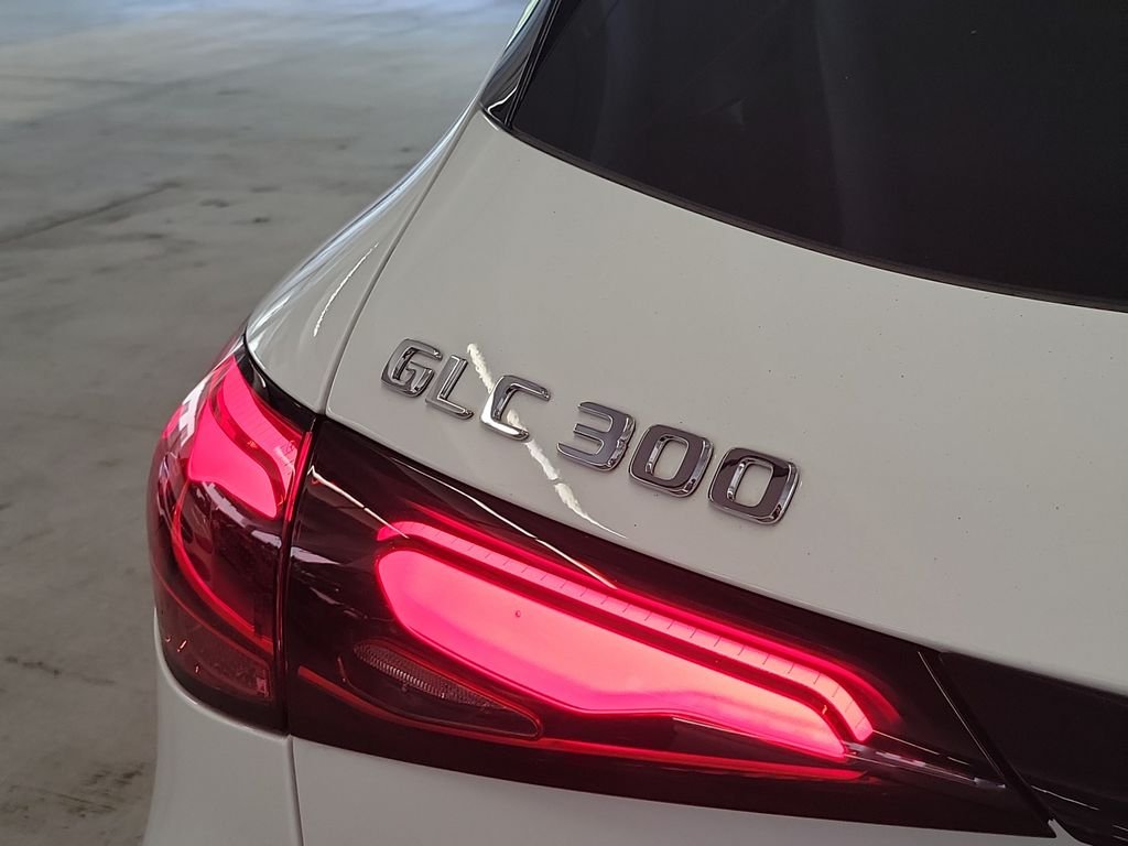 Certified Used 2023 White Mercedes-Benz GLC 300 image 8
