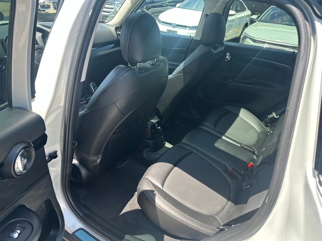 Used 2022 White MINI  image 24