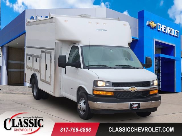 New 2025 Chevrolet Express Cutaway 3500 1WT