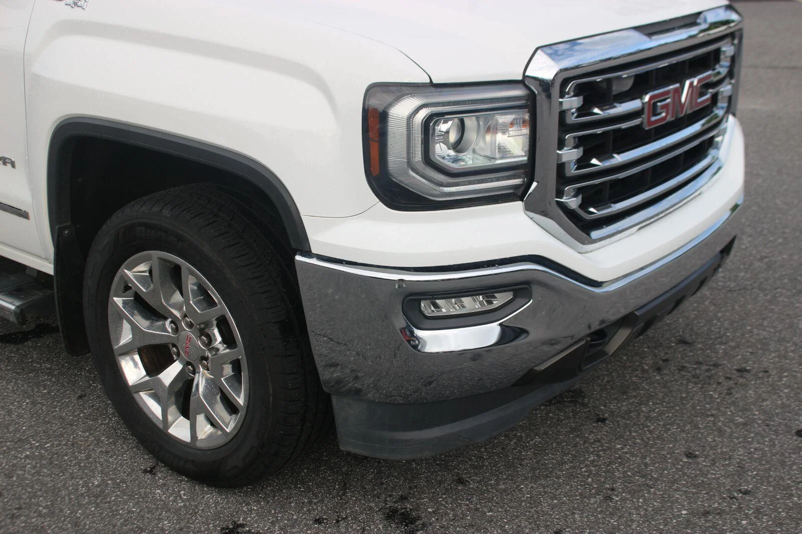 Used 2017 SUMMIT WHITE GMC SLT image 9