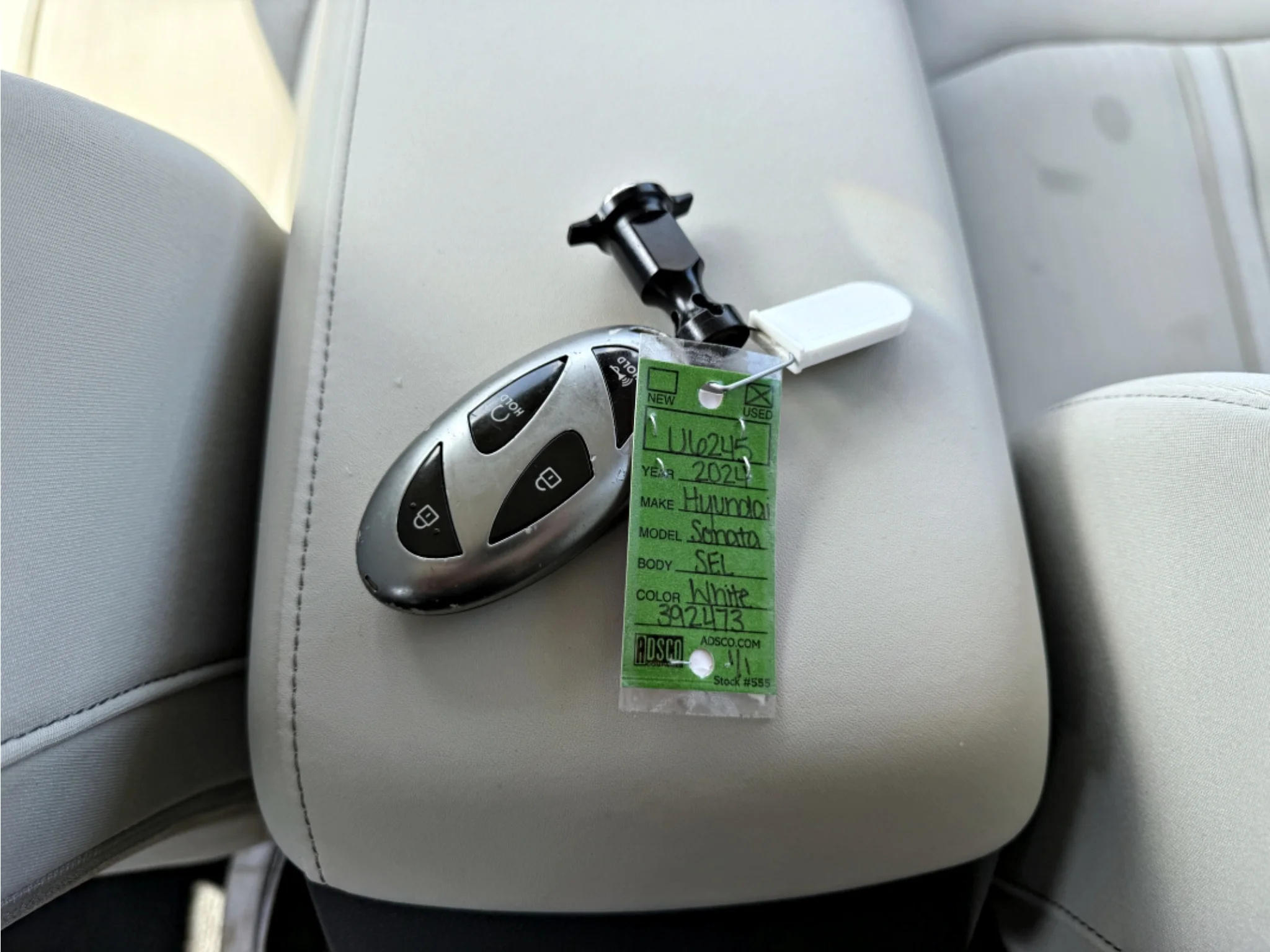 Used 2024 Serenity White Hyundai SEL image 25