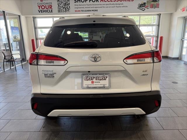 Certified Used 2023 WIND CHILL PEARL Toyota  image 5