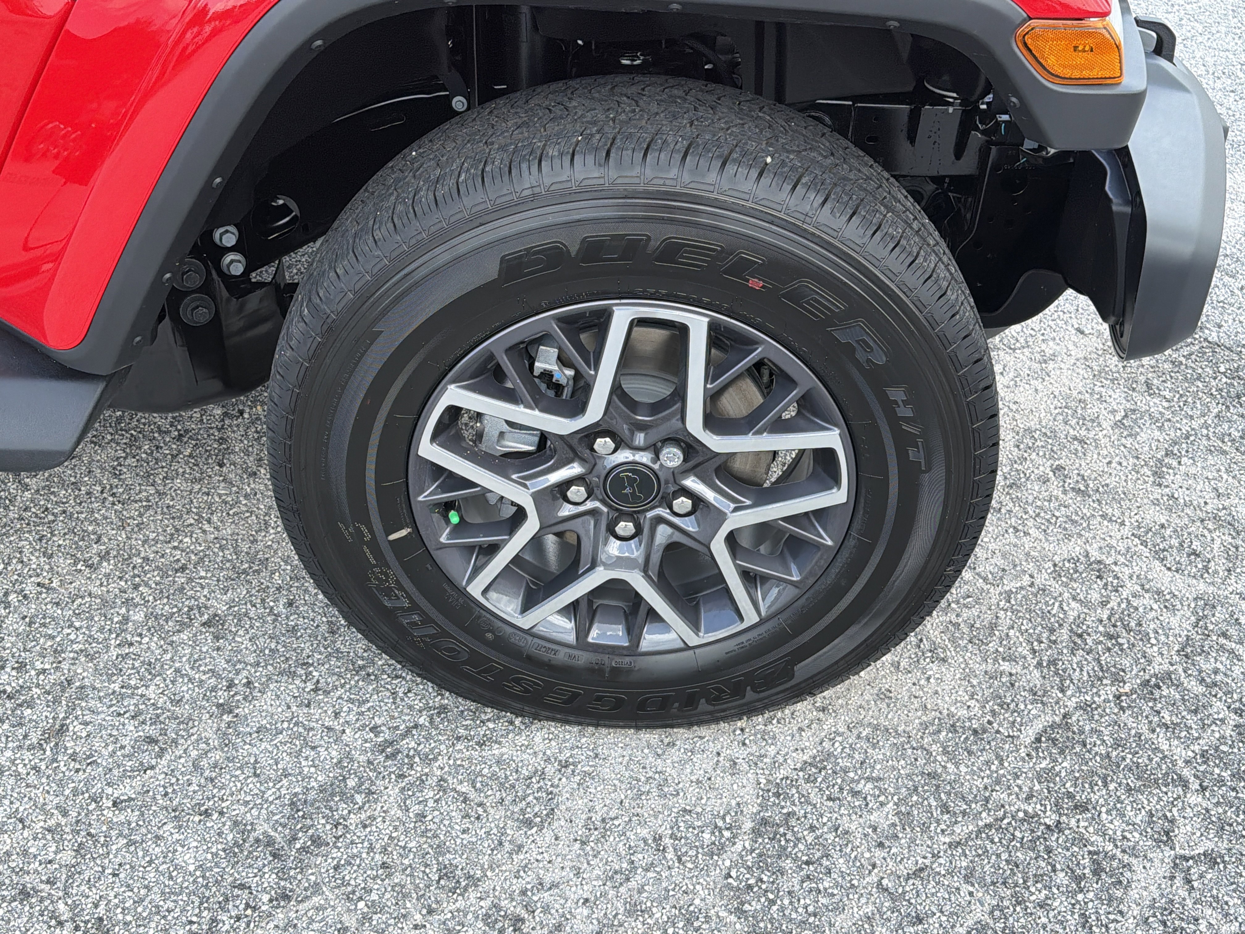 New 2026 Firecracker Red Clear-Coat Exterior Paint Jeep Sahara image 13