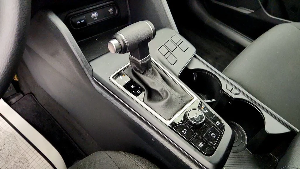 Used 2025 Steel Gray Kia LX FWD image 15