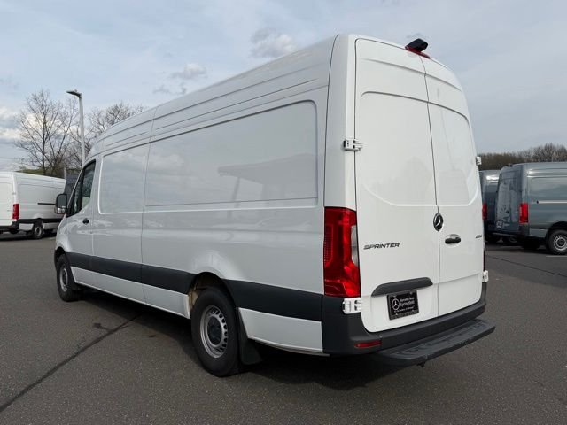 Used 2026 White Mercedes-Benz Cargo 170 WB image 5