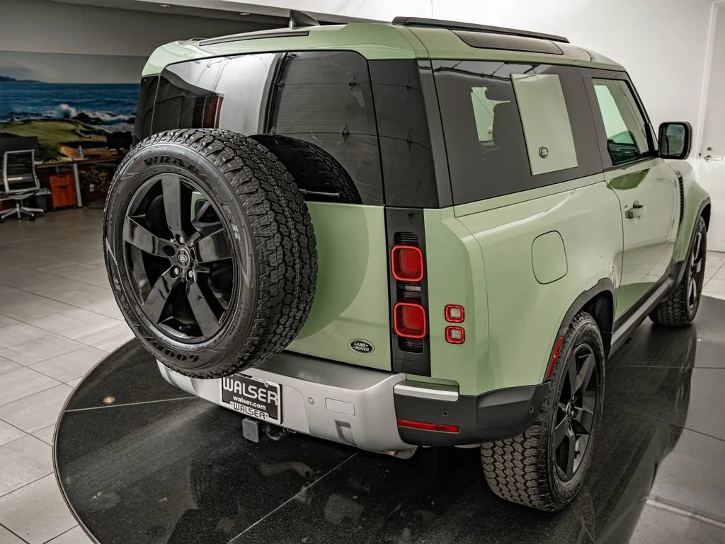 2023 Land Rover Defender 75th Edition - Photo 15