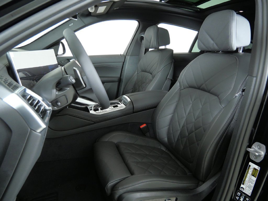 New 2027 Black Sapphire Metallic BMW xDrive40i image 35