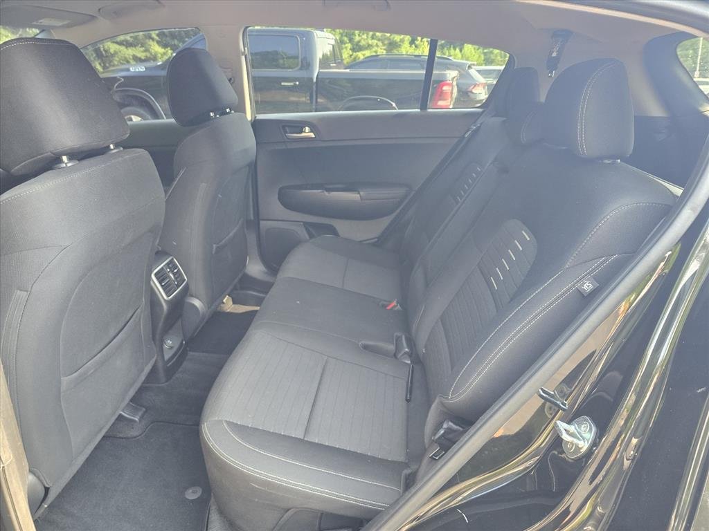 Used 2017 Red Kia LX image 11
