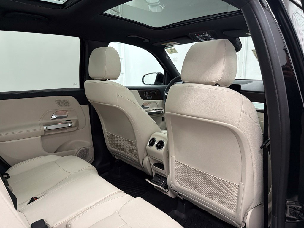 Used 2026 Black Mercedes-Benz GLB 250 image 24