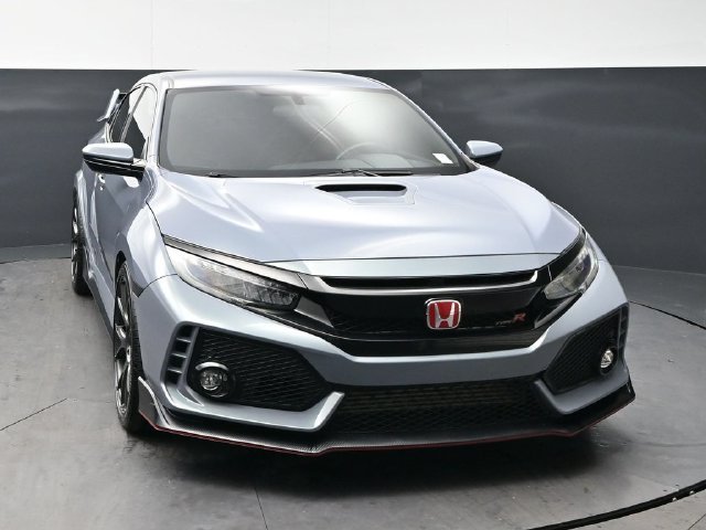 Certified Used 2019 Sonic Gray Pearl Honda Touring image 2