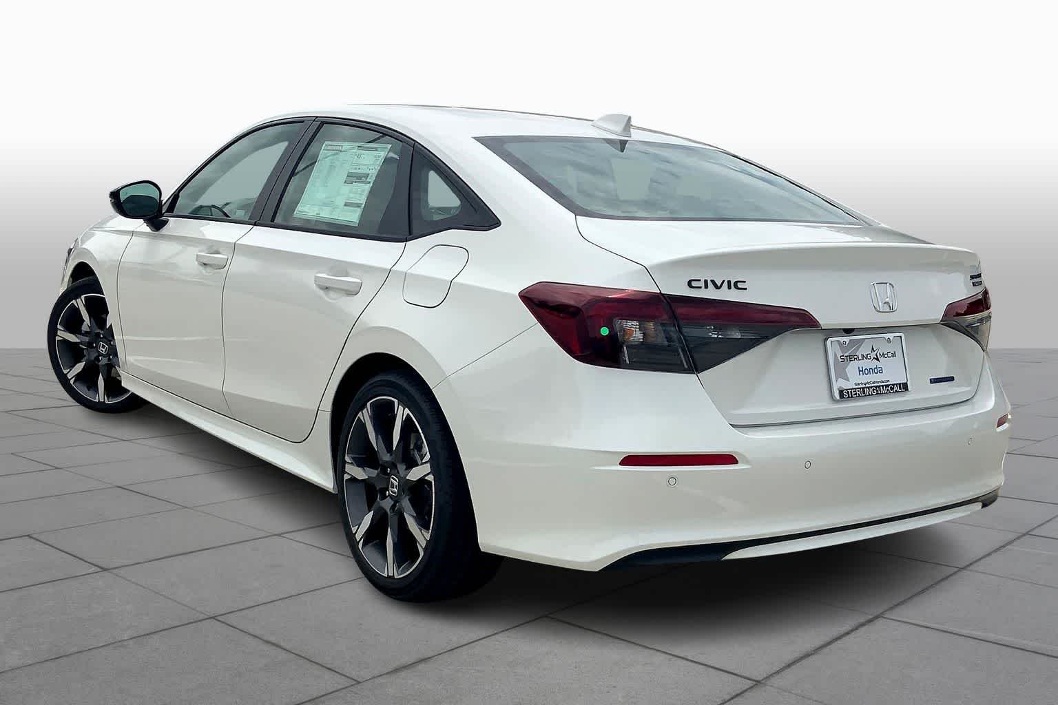New 2026 Platinum White Pearl Honda 2WD Sport Touring Hybrid image 11