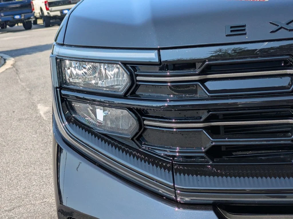New 2026 Agate Black Metallic Ford Platinum image 10