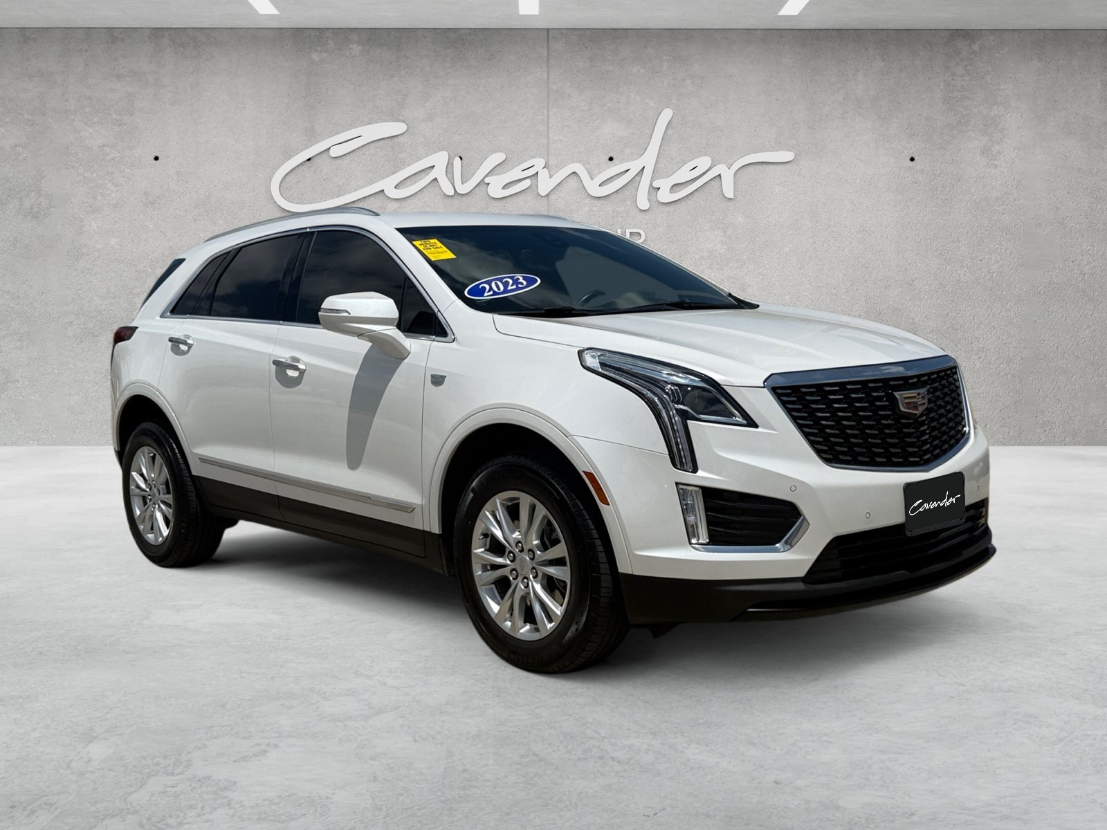 Certified Used 2023 Crystal White Tricoat Cadillac Luxury image 2