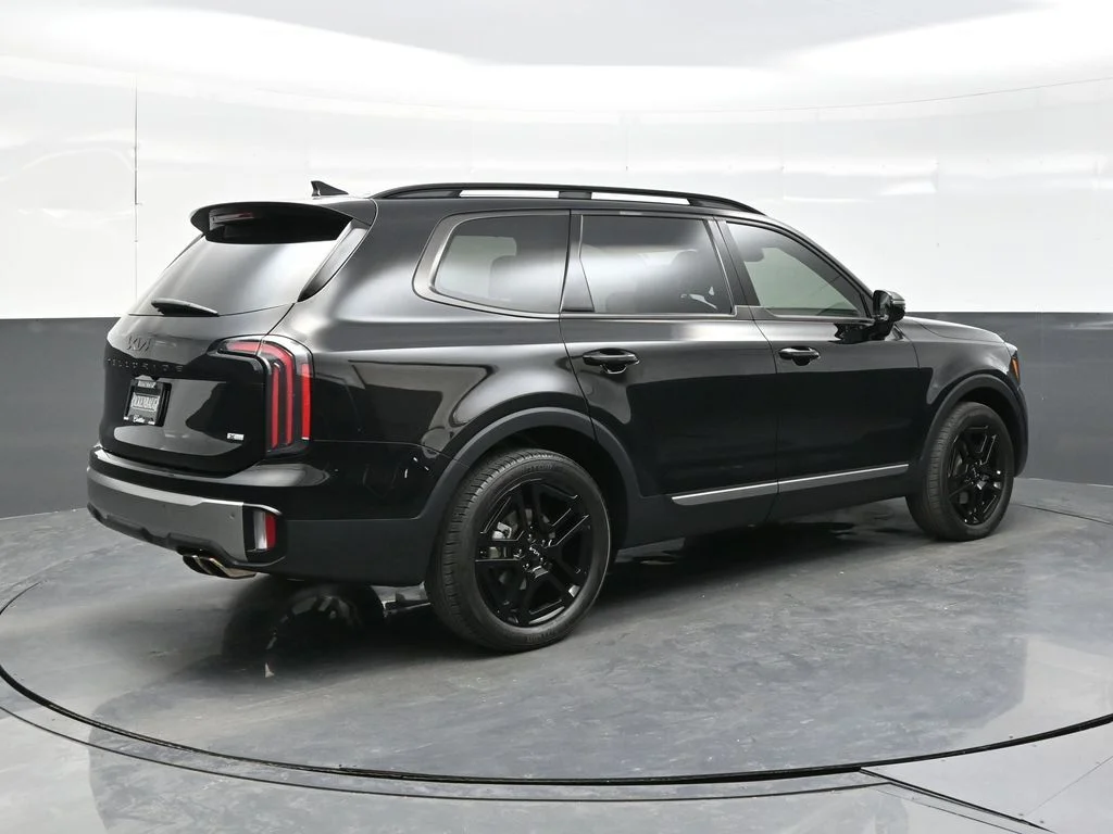 Used 2023 Black Kia SX-Prestige X-Line image 7