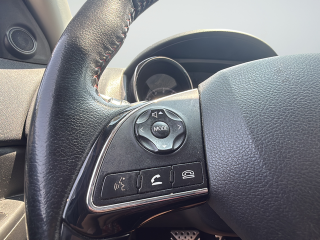 Used 2019 Red Mitsubishi 2.0 LE image 13