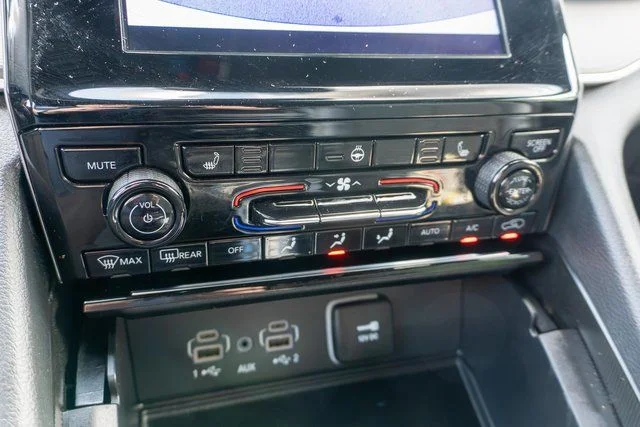 Used 2025 White Jeep Altitude X image 30