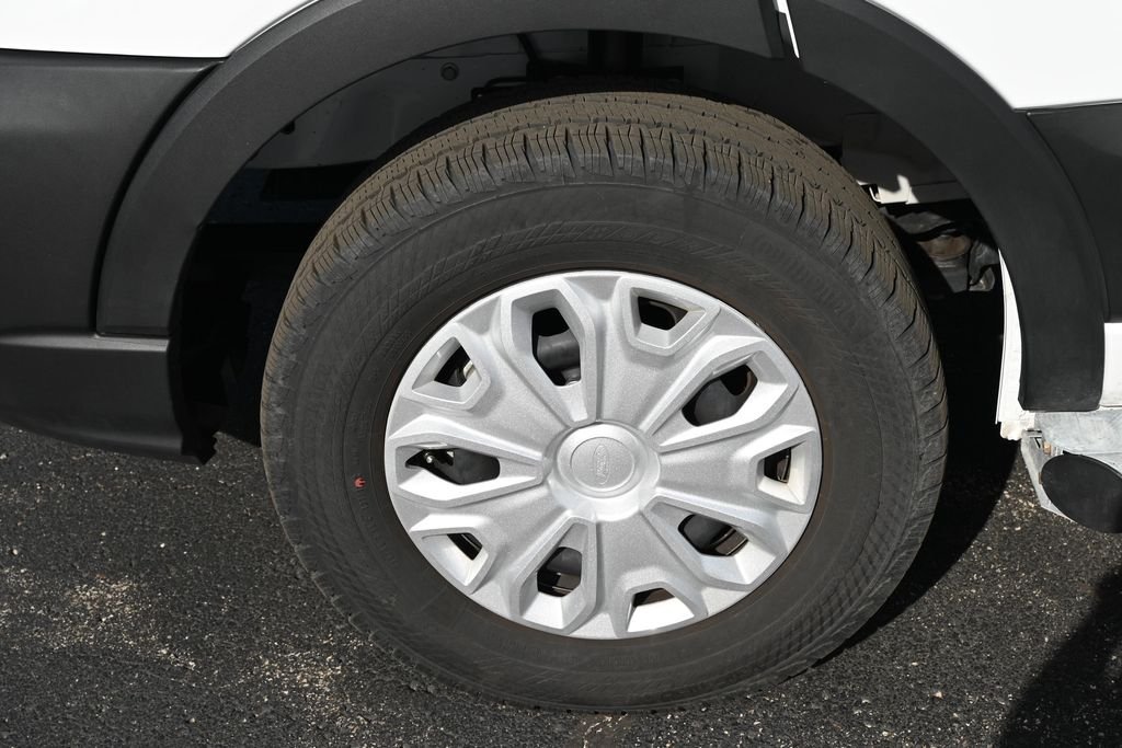 Used 2025 Oxford White Ford Base image 13