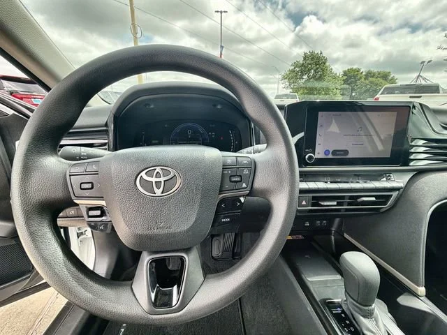 2026 Toyota Camry LE - Photo 11