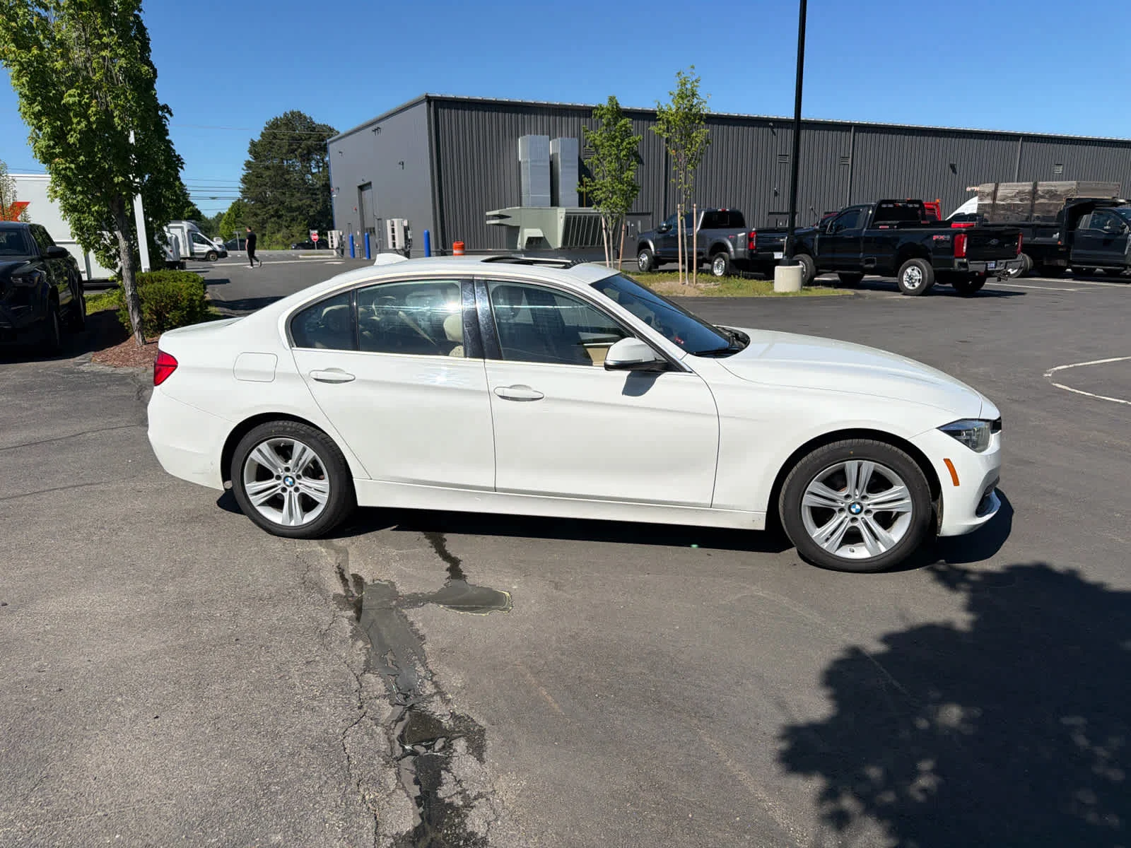 Used 2018 Alpine White BMW 328d xDrive image 4