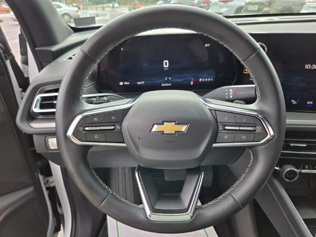 Used 2026 White Chevrolet LT image 32