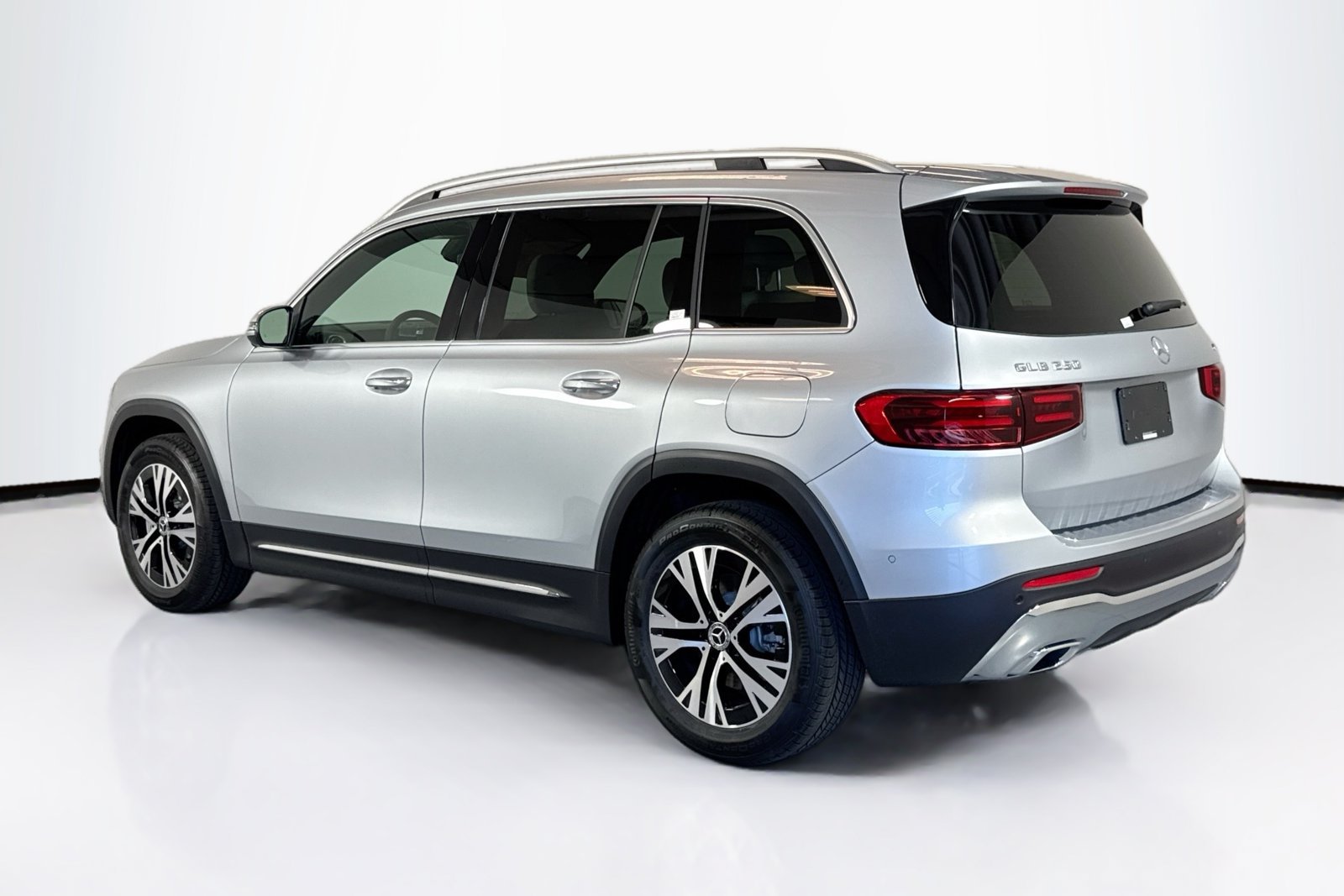 New 2026 Cirrus Silver Metallic Mercedes-Benz GLB 250 image 7