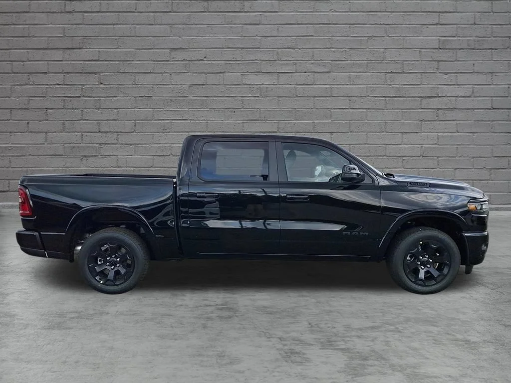 New 2027 Diamond Black Crystal Pearlcoat Ram Big Horn image 9