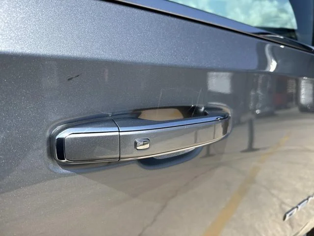 Used 2024 Silver GMC Denali image 7
