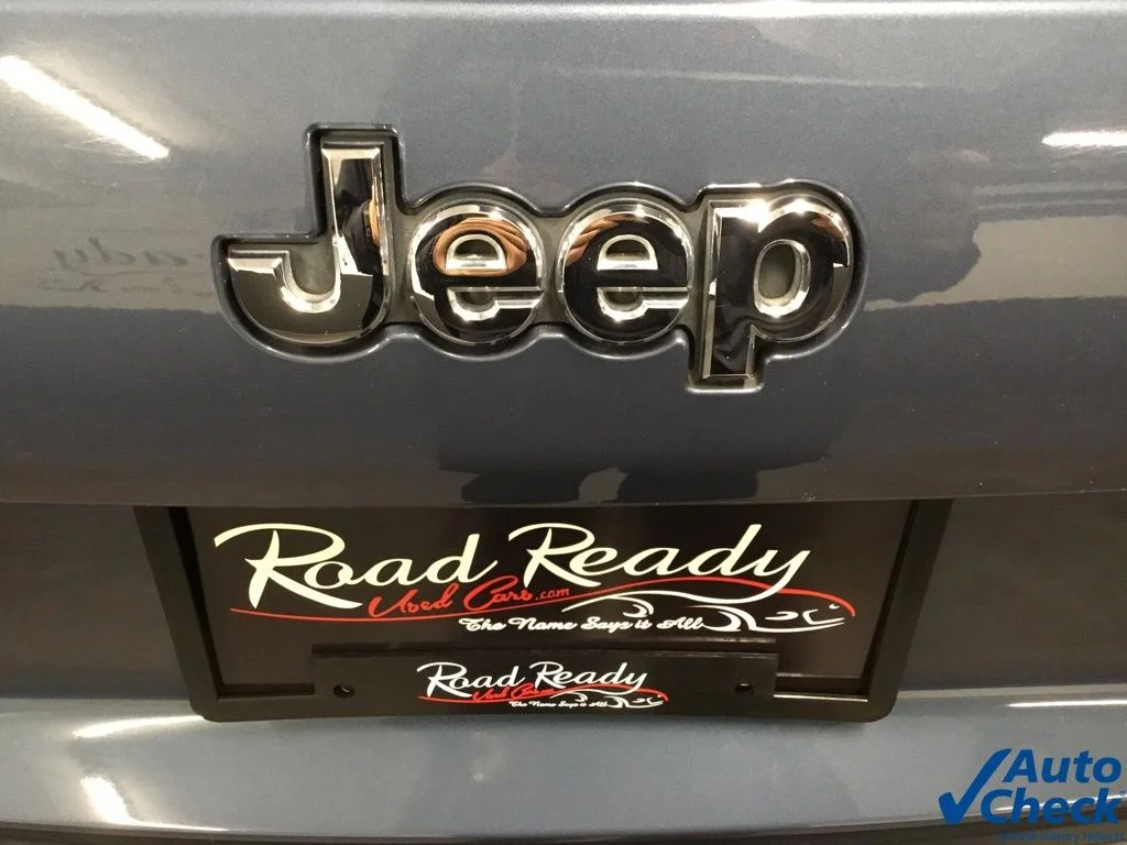 Used 2019 Blue Jeep Limited image 12