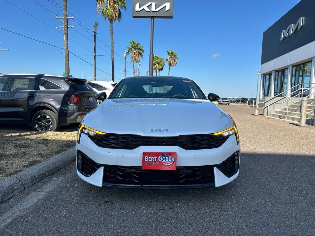 New 2026 White Kia GT-Line image 2