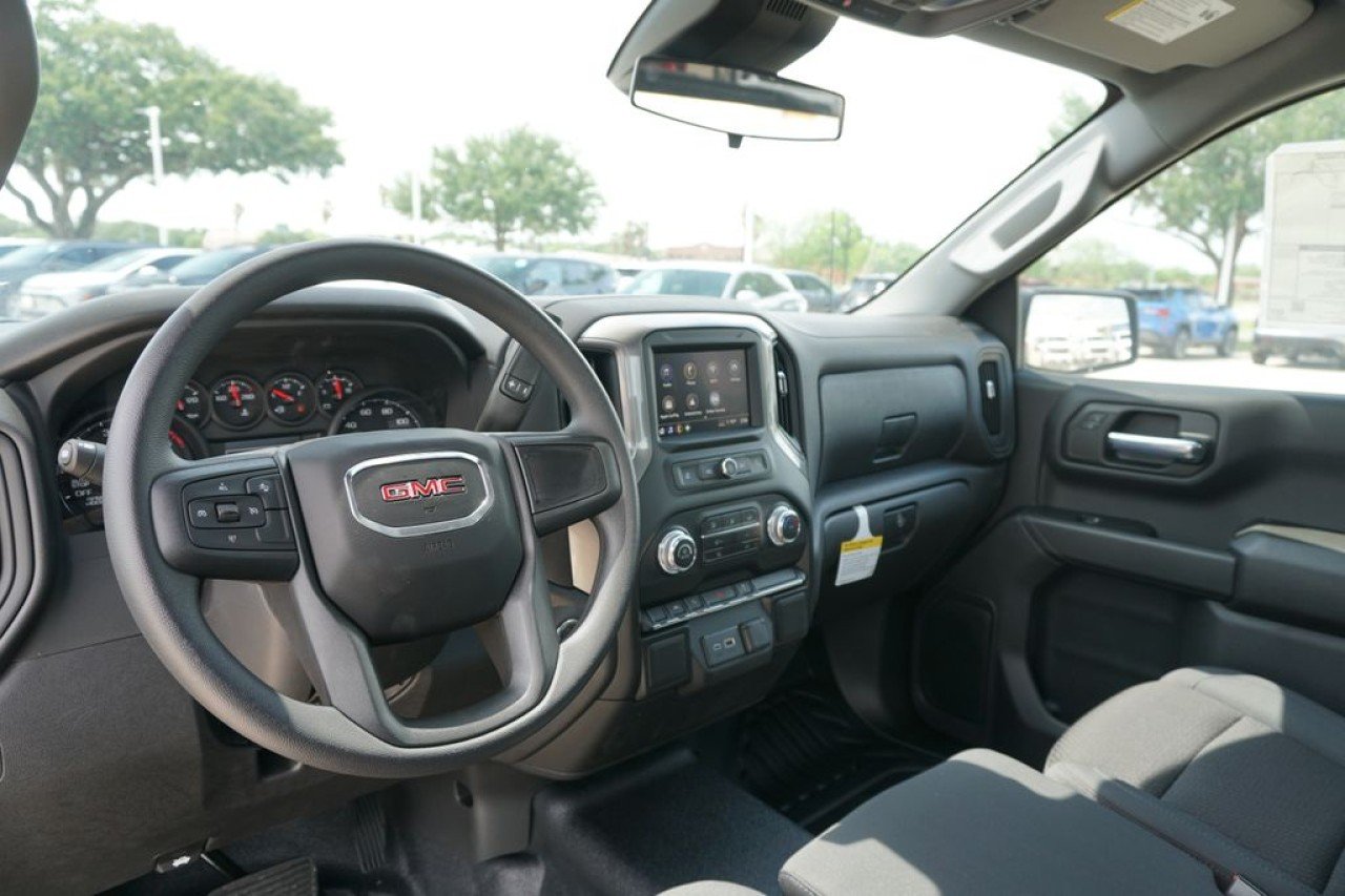 New 2026 Onyx Black GMC Pro image 18