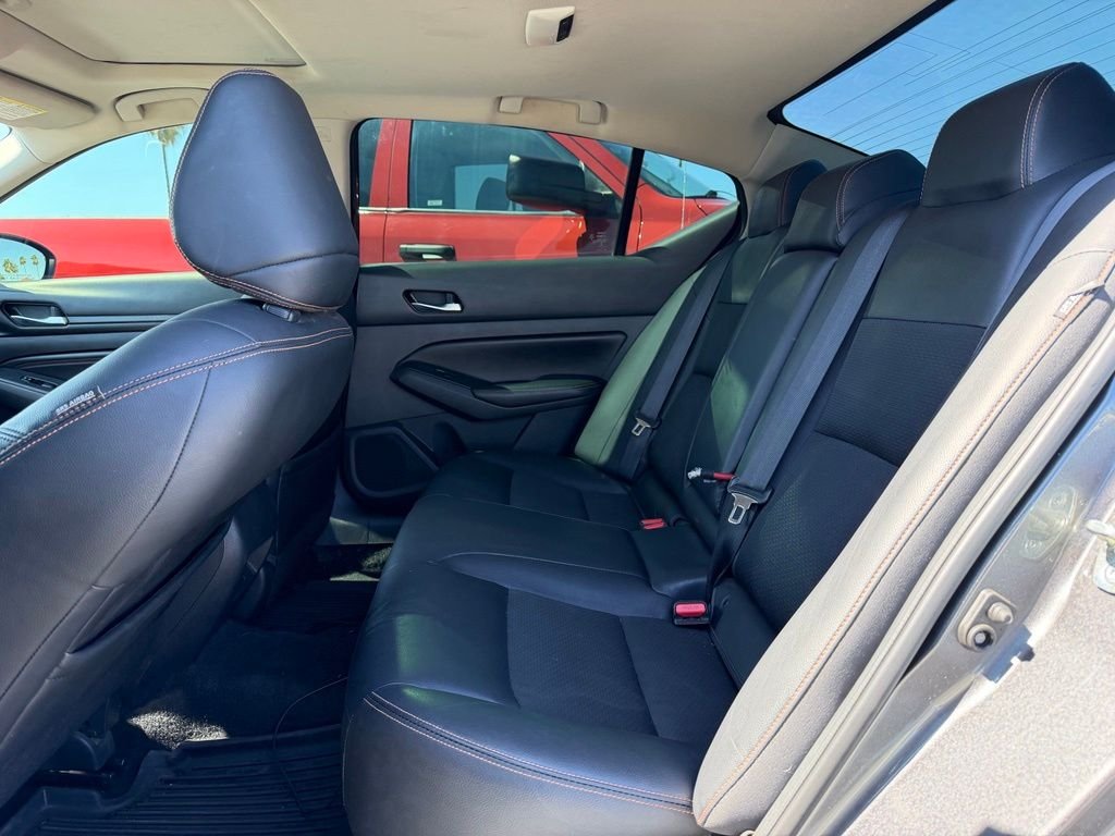 Used 2019 Gun Metallic Nissan 2.5 SR image 4