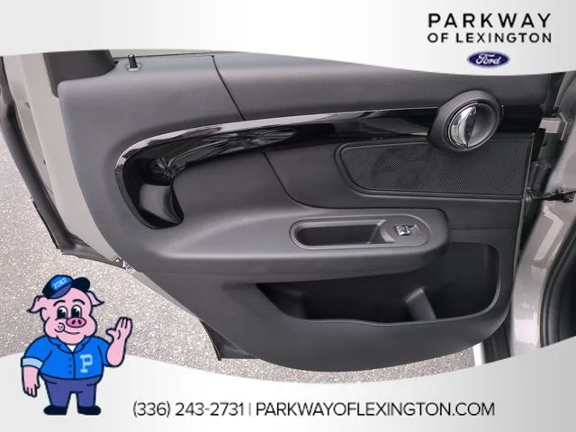 Used 2023 Silver MINI Signature image 28