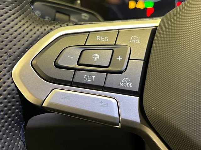 New 2026 White Volkswagen 2.0T SE R-Line Black image 11