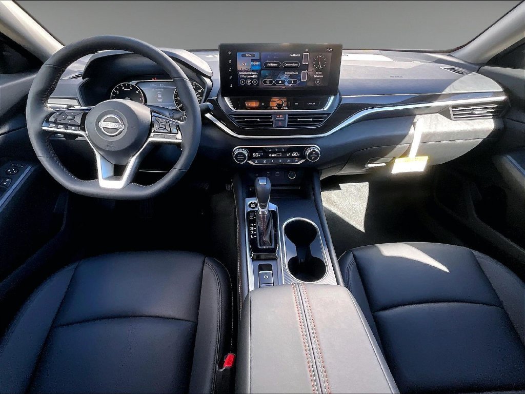 New 2026 Black Nissan 2.5 SR image 5