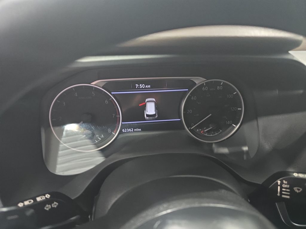 Used 2023 Gray Nissan S image 17